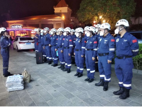 Mifanampy ary miara-miasa hiady amin'ny valan'aretina: Bailikind dia nanome saron-tava fandidiana fanariana sy fonon-tanana nitrile ho an'i Xiamen